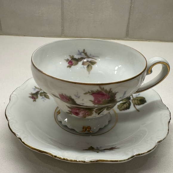 Vintage Tea Cup set: Ohata China Occupied Japan White/Pink Hand Painted Rose Bud - Picture 1 of 5